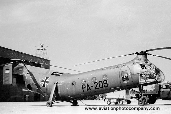 West German Army HFB1 Vertol H-21C PA+209