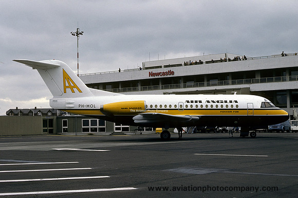 Air Anglia Fokker F-28-1000 Fellowship PH-MOL (1978)