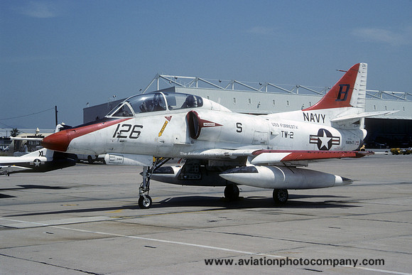 US Navy TW-2 Douglas TA-4J Skyhawk 156943/B-126 (1992)