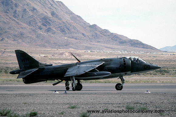 US Marines VMA-542 Hawker Siddeley AV-8B Harrier 159239/WH-00 (1980)