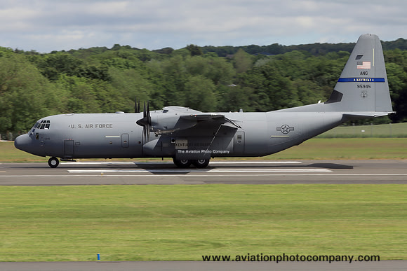 USAF Kentucky ANG 165 AS Lockheed C-130J-30 Hercules 19-5945 at Prestwick (2024)