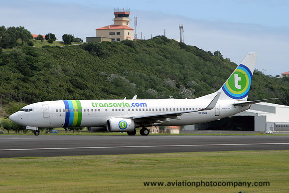 Transavia Boeing 737-8K2 PH-HZB at Lajes (2008)
