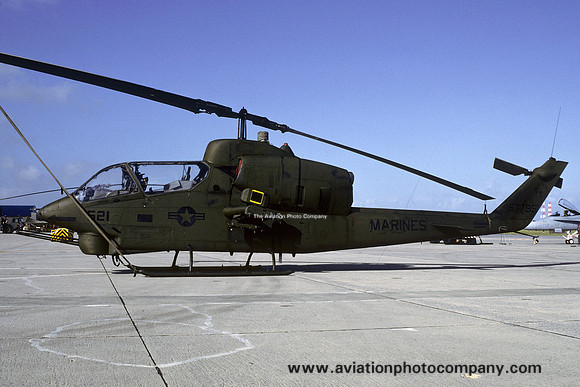US Marines HML-367 Bell AH-1J Cobra 157795/VT-521 (1987)