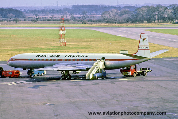 Dan Air London De Havilland Comet 4 G-APZM at Newcastle (1975)