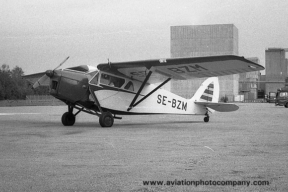 De Havilland DH.85 Leopard Moth SE-BZM