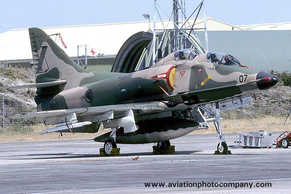 Singapore Air Force 150 Squadron Douglas TA-4SU Skyhawk 907 (2005)