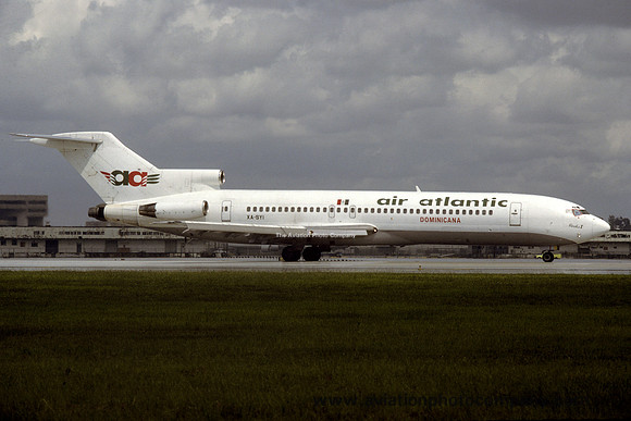 Air Atlantic Dominicana Boeing 727-200 XA-SYI (1998)