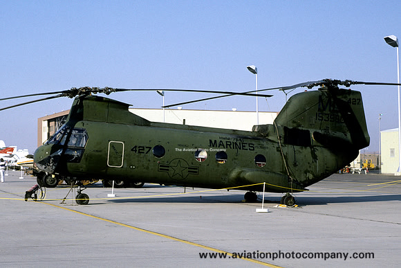 USMC HMM-764 Vertol CH-46D 153980/ML-427 at Edwards AFB Open House (1980)