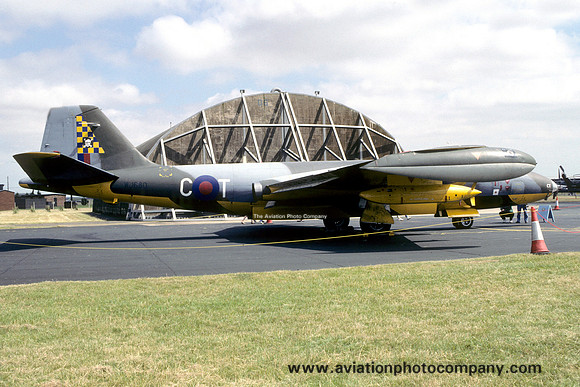 RAF 100 Squadron English Electric Canberra TT.18 WJ680/C-T (1991)