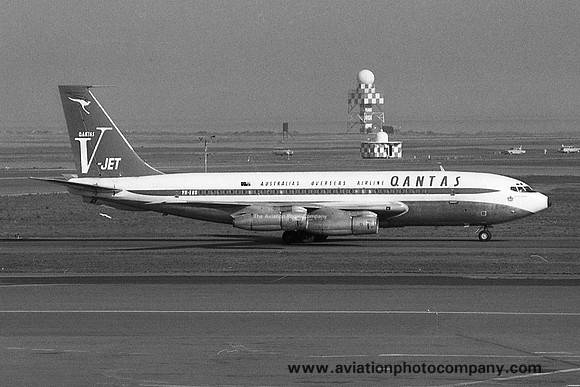 Qantas Boeing 707-138B VH-EBD (1967)