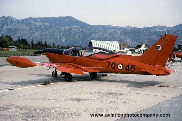 Italian Air Force 70 Stormo SIAI SF-260M MM55014/70-45 (1994)