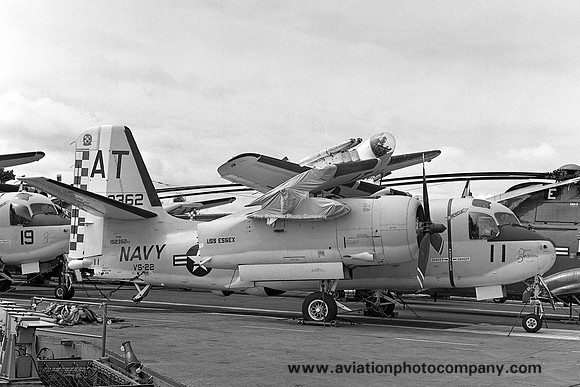 US Navy VS-22 Grumman S-2E Tracker 152362/AT-11 on board USS Essex (1967)