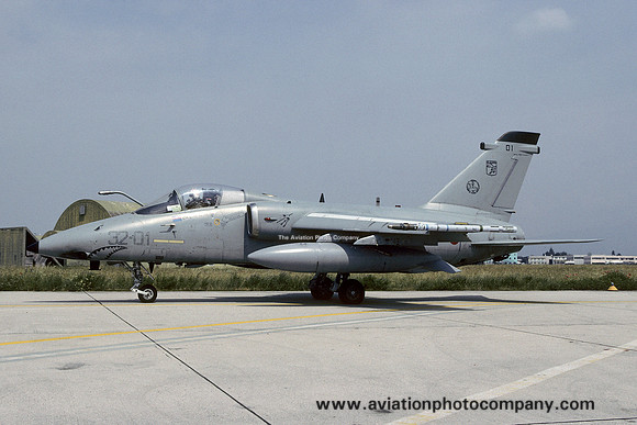 Italian Air Force 32 Stormo Aeritalia AMX MM7191/32-01 (1993)
