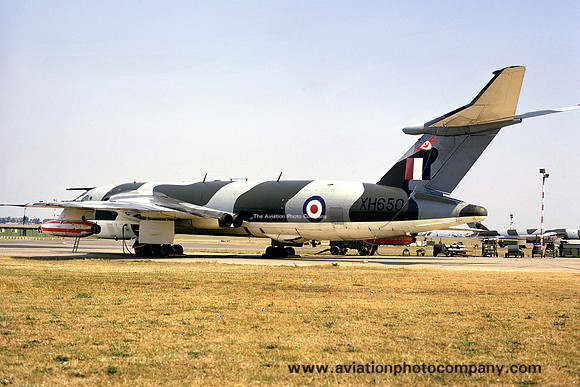 RAF 214 Squadron Handley Page Victor K.1A XH650 (1975)