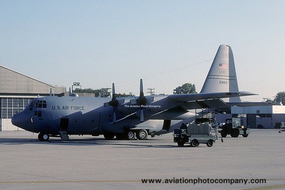 USAF AFRes Lockheed C-130E Hercules 62-1823 (1992)