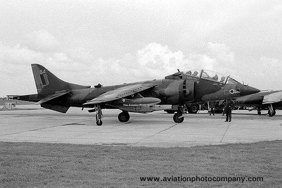 RAF 233 OCU Hawker Siddeley Harrier T.3 XW268/54 (1976)