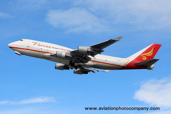 Yangtze River Express Boeing 747-400F B-2432 at Los Angeles IAP (2013)