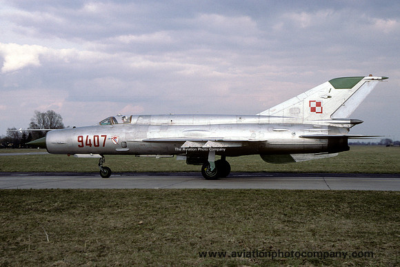 Polish Air Force 41 ELT Mikoyan MiG-21bis 9407 (2001)