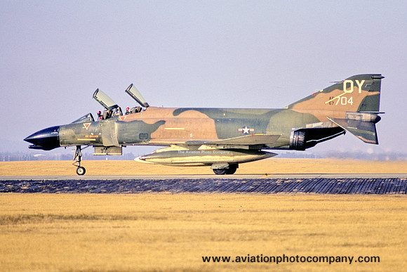 USAF 432 TFW 555 TFS McDonnell F-4D Phantom 66-7704/OT (1972)