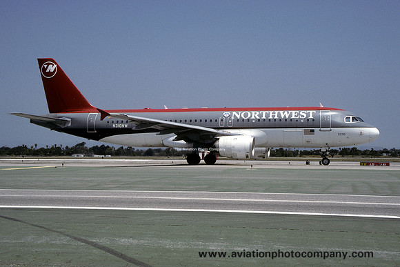 Northwest Airbus A320-200 N310NW (1998)
