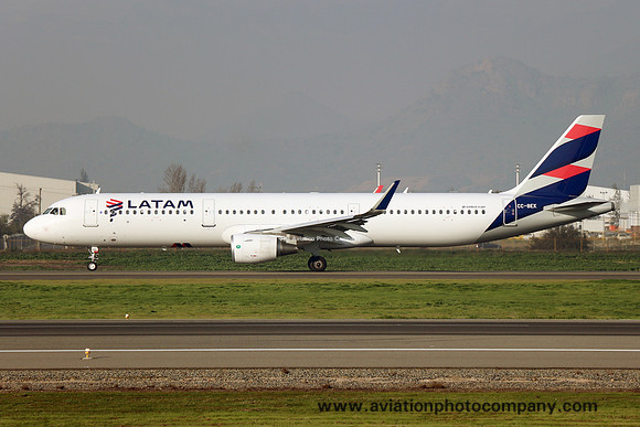 LATAM Airbus A321-200 CC-BEK (2016)