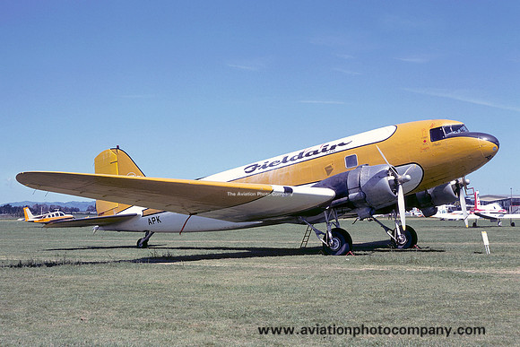 Fieldair Douglas C-47B ZK-APK (1977)