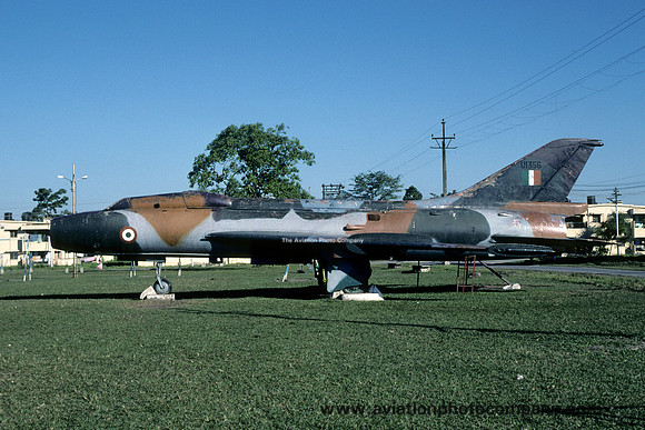 Indian Air Force Sukhoi Su-7U U1356 displayed at Tezpur (2002)