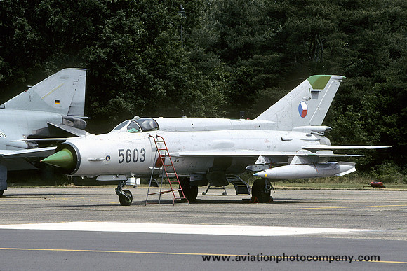 Czech Air Force 211 TL Mikoyan MiG-21MFN 5603 (2005)