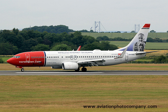 Norwegian Air Shuttle Boeing 737-800 LN-DYU at Glasgow IAP (2013)