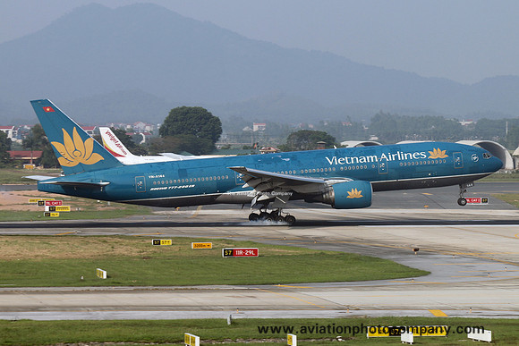 Vietnam Airlines Boeing 777-200ER VN-A144 (2015)
