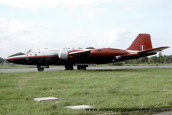 RAE English Electric Canberra T.4 WH844 91985)