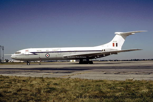 RAF 10 Squadron Vickers VC-10 C.1 XR806 (1991)