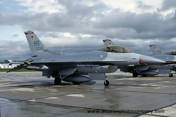 USAF 31 FW 307 FS General Dynamics F-16C Fighting Falcon 89-2095/HS (1992)