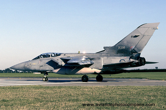 RAF 25 Squadron Panavia Tornado F.3 ZE206/FH at RAF Waddington (2000)