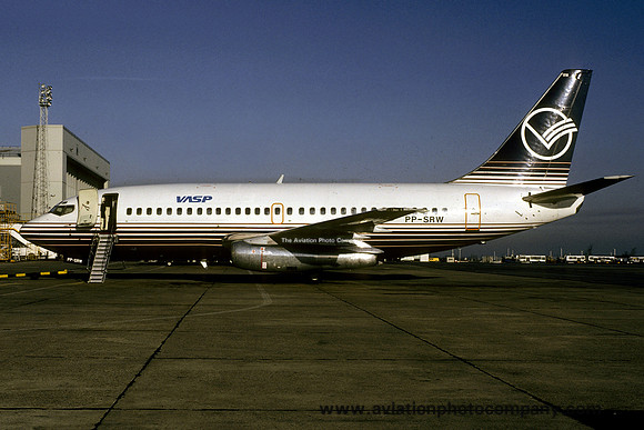 VASP/Britannia Boeing 737-200 PP-SRW at Luton (1991)