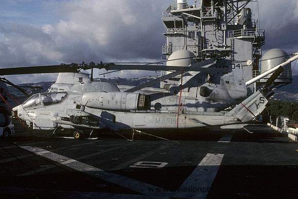 US Marines HMM-162 Bell AH-1W Cobra 160810/YS-42 on board USS Boxer (2001)