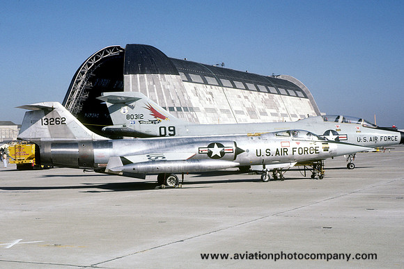USAF 58 TTW Lockheed F-104G Starfighter 63-13262 at NAS Moffett Field (1980)