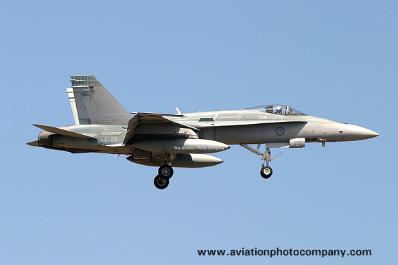 RAAF 75 Squadron McDonnell Douglas F/A-18A Hornet A21-22 (2009)