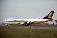 Singapore Airlines Boeing 747-212B 9V-SQC
