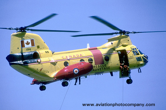 Canadian Armed Forces 426 Squadron Boeing-Vertol 107 CH-113A Labrador 11316 (1986)