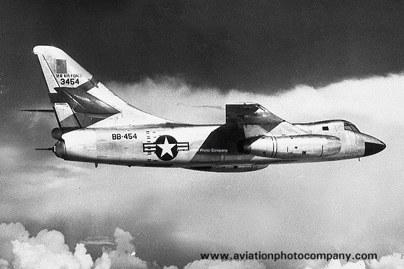 USAF Douglas RB-66B 53-0454 Air to Air