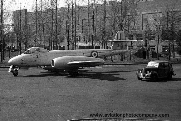 RAF 1 Squadron Gloster Meteor T.7 VZ551/J