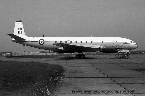 RAF 51 Squadron De Havilland Comet C.2R XK695