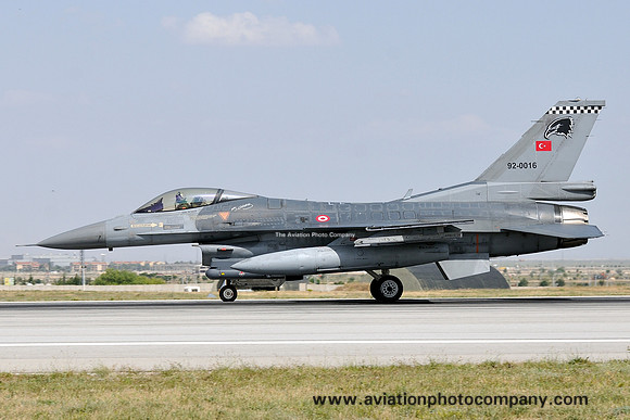 Turkish AF 161 Filo GD F-16C 92-0016 at Anatolian Eagle, Konya (2014)