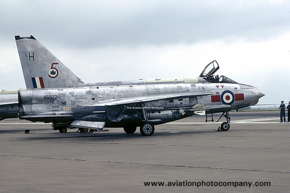 RAF 5 Squadron English Electric Lightning F.6 XS922/H (1974)