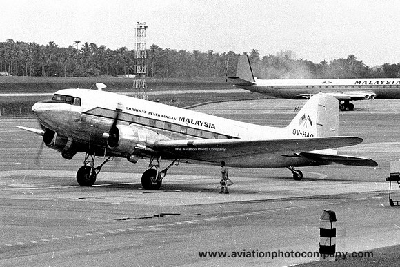 Malaysia Singapore Airlines Douglas C-47 Dakota 9V-BAO (1966)