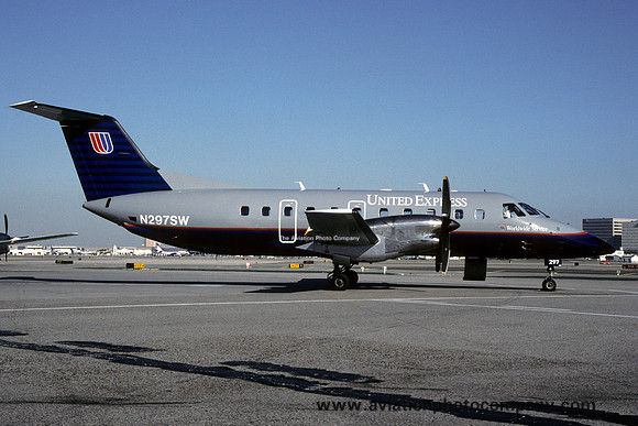 United Express (SkyWest) Embraer EMB-120 Brasilia N297SW (1998)