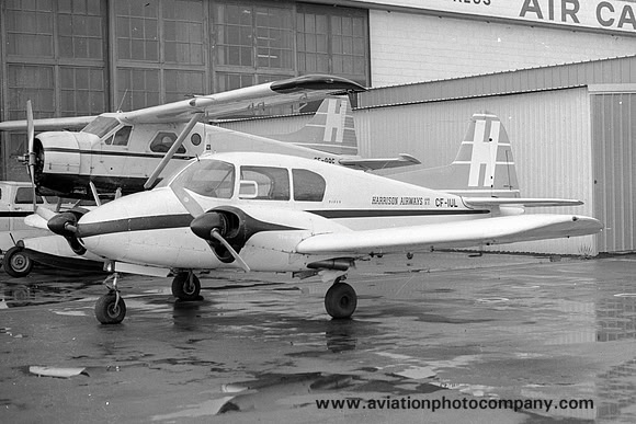 Harrison Airways Piper PA-23 Apache CF-IUL (1973)
