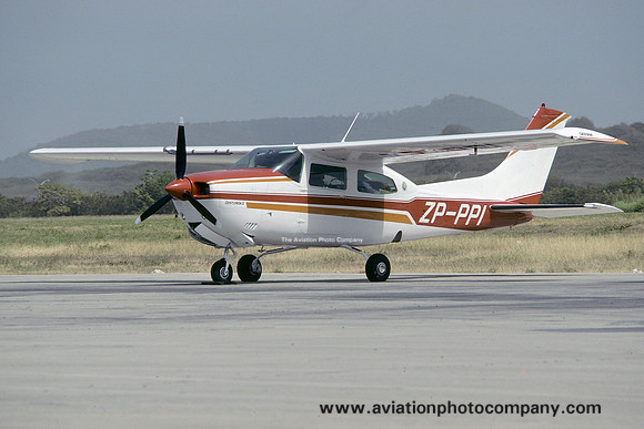 Cessna 210N Centurion ZP-PPI (1979)