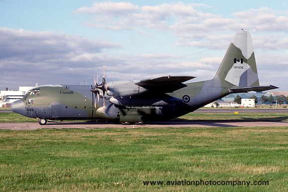 Canadian Air Force Lockheed CC-130E Hercules 130306 at Prestwick (1989)